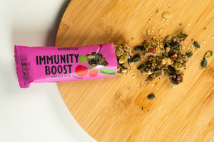 SĖKLŲ BATONĖLIAI "IMMUNITY BOOST", EKOLOGIŠKI, SU ACEROLA, 24 VNT.