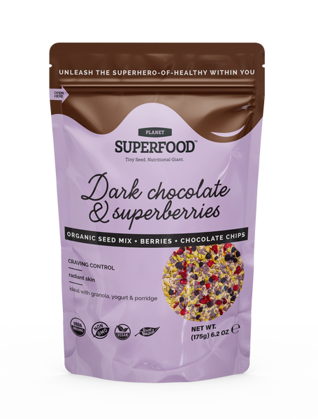 Sėklų mišinys su juoduoju šokoladu ir uogomis