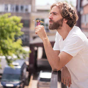 HUNGER CONTROL: VEGANIŠKI BALTYMINIAI BATONĖLIAI